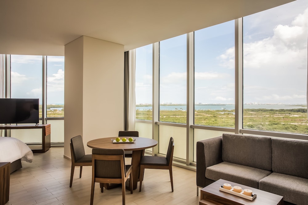 Junior Suite, 1 King Bed
