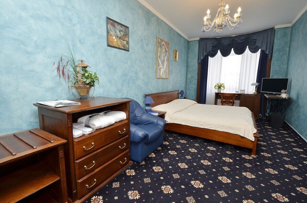 Deluxe Room, Bathtub, City View
