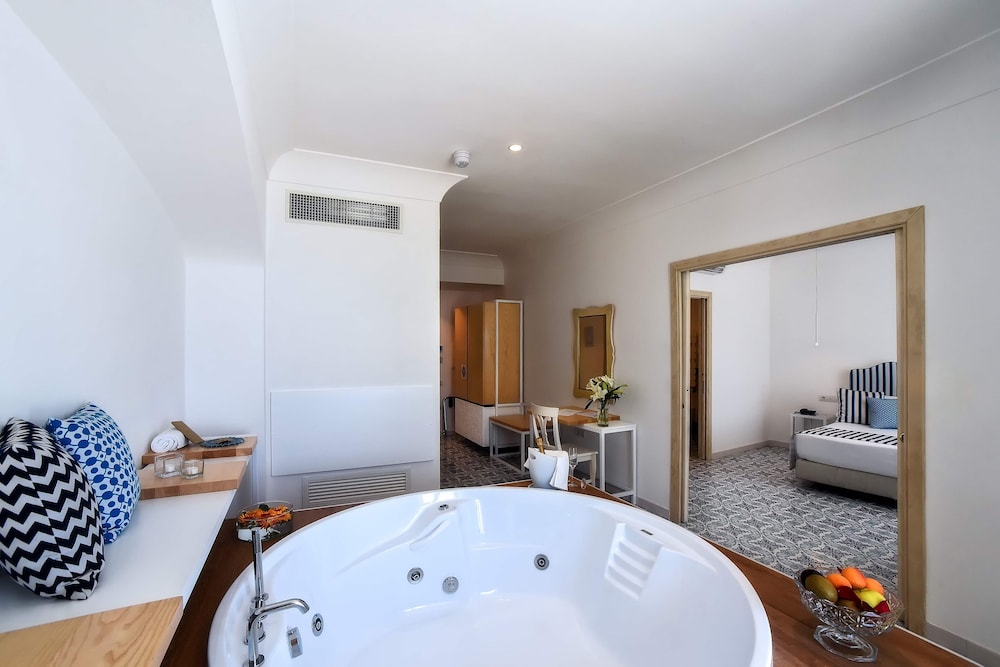 Premier Room, Sea View photo 2