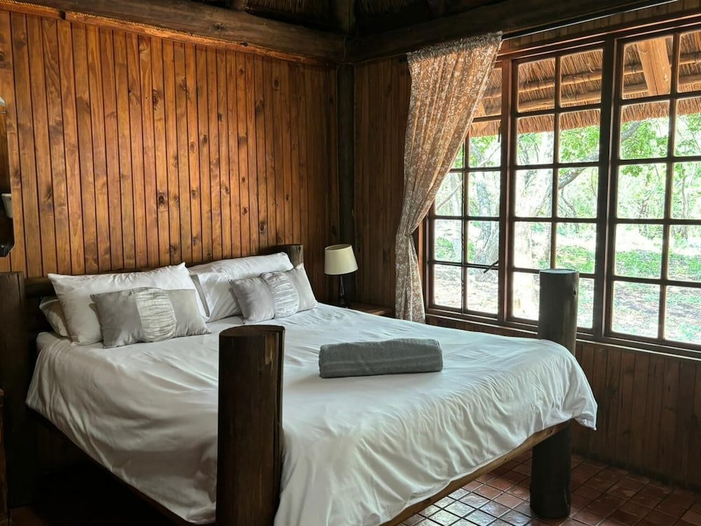 Basic Chalet, 1 Double Bed, Garden View, Ground Floor