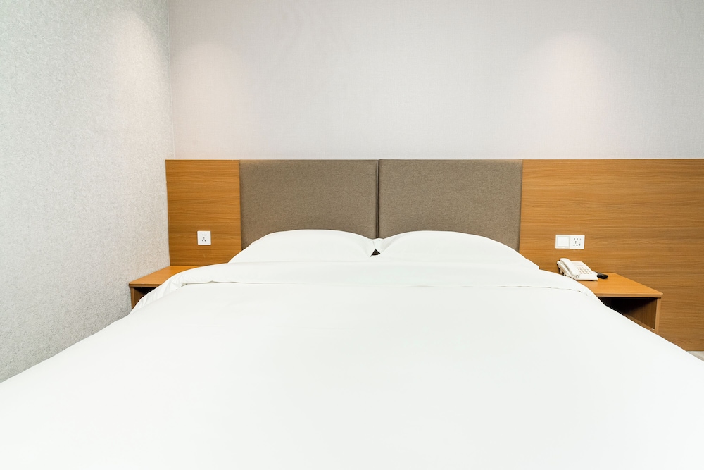 Economy Double Room - Photo 1