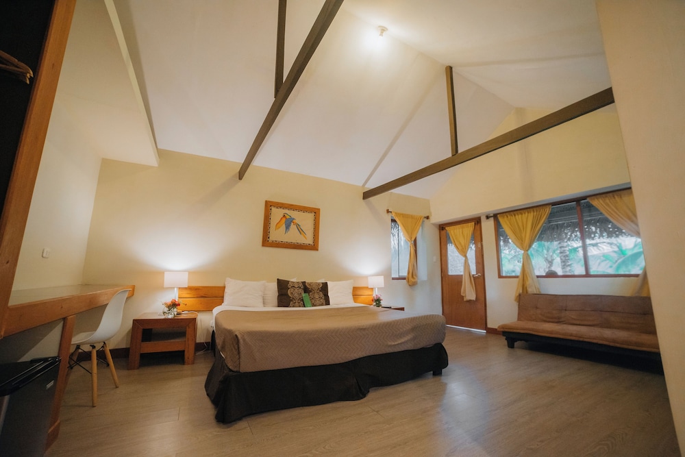 Superior Double Room, Lagoon View photo 1