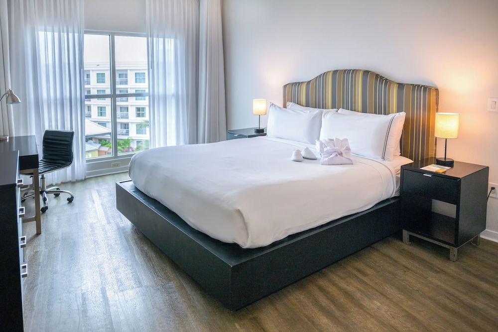 The Level Family Suite - Photo 5