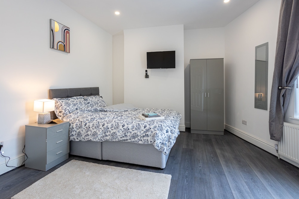 Deluxe Double Room, Ensuite (Street View 2) photo 1