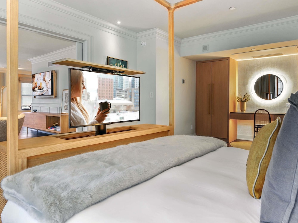Presidential Suite, 1 King Bed thumbnail 5