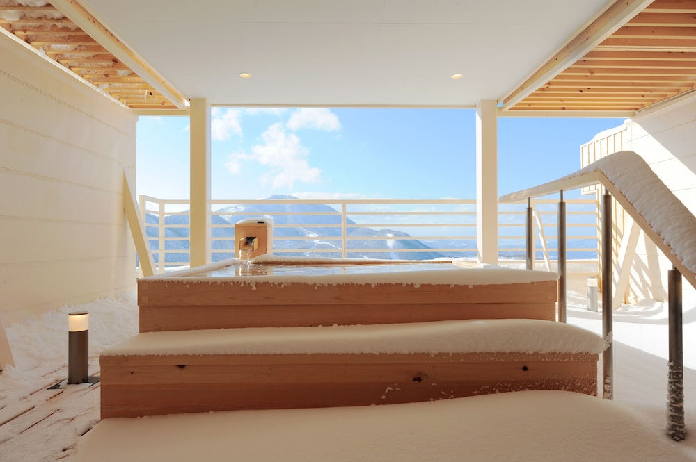 Unkai Suite