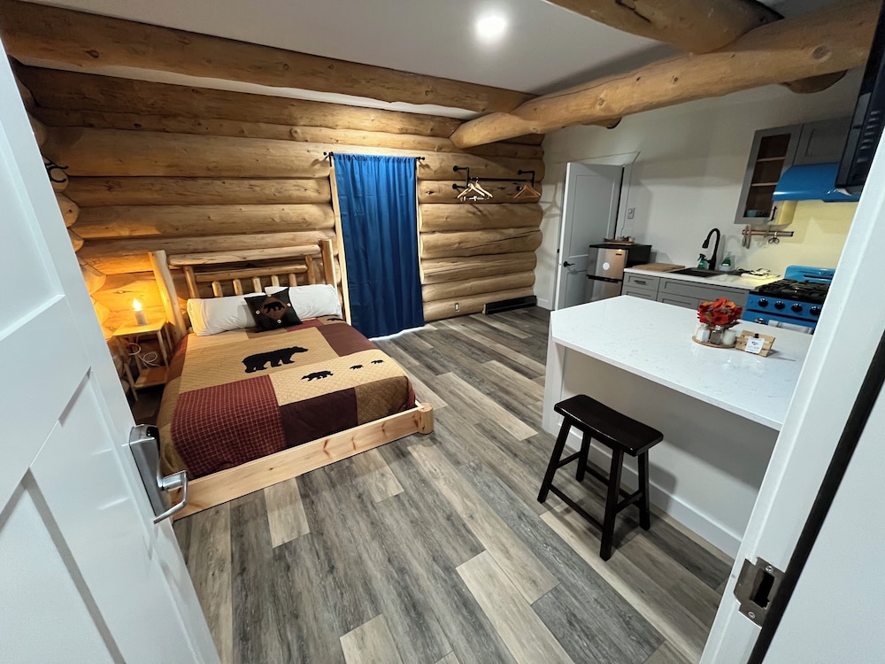 Signature Studio Suite, Accessible, Balcony photo 1