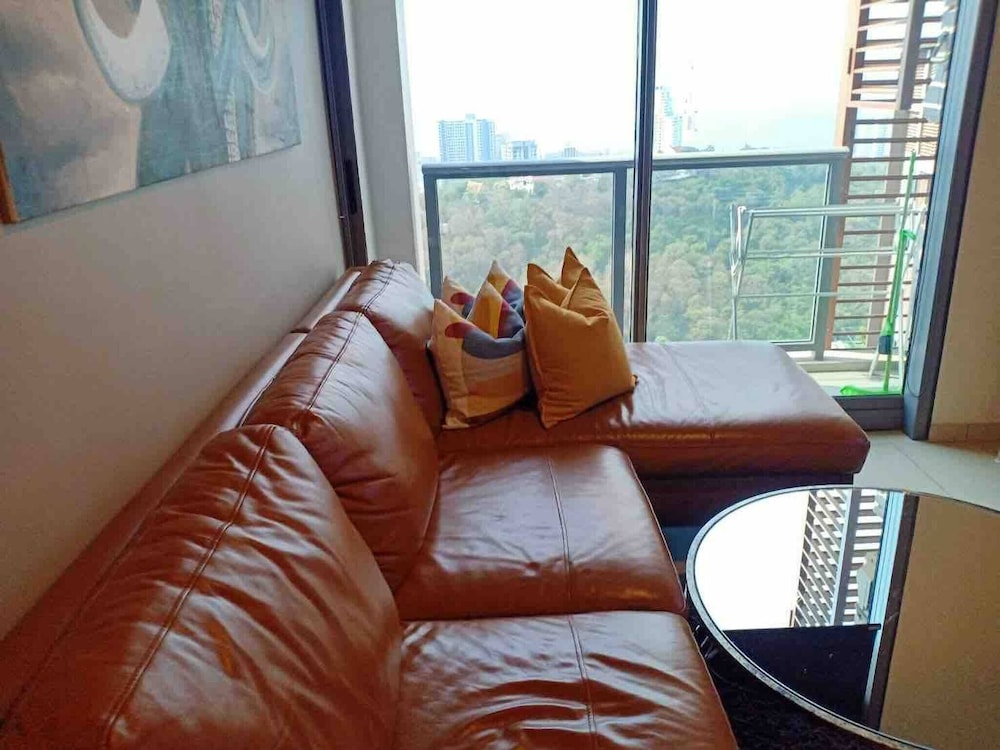 Condo, 2 Bedrooms, Accessible, Balcony