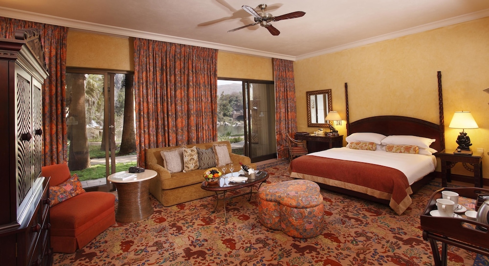 Luxury Twin Room photo 3