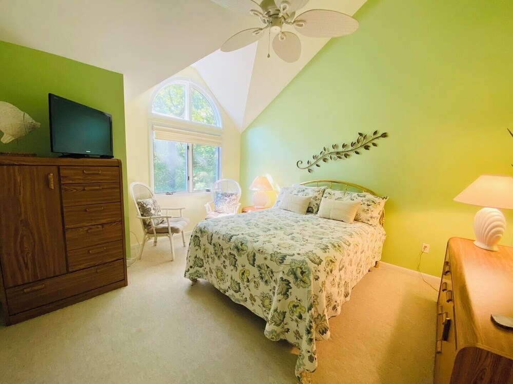 House, Multiple Beds, Patio, Garden View photo 1