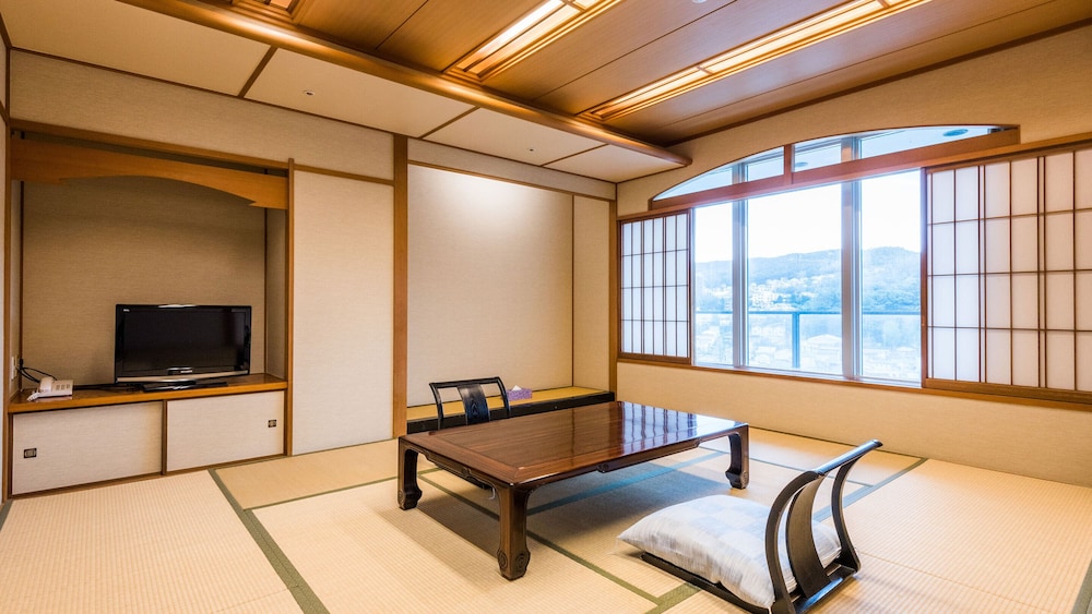 Suite Japanese-Western-Style-Room (Room955) - Indoor Bath - Non-Smoking - Photo 1