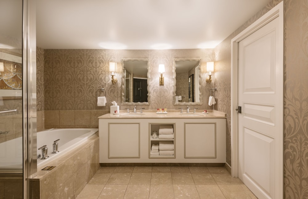 Bordeaux Lemans Suite King