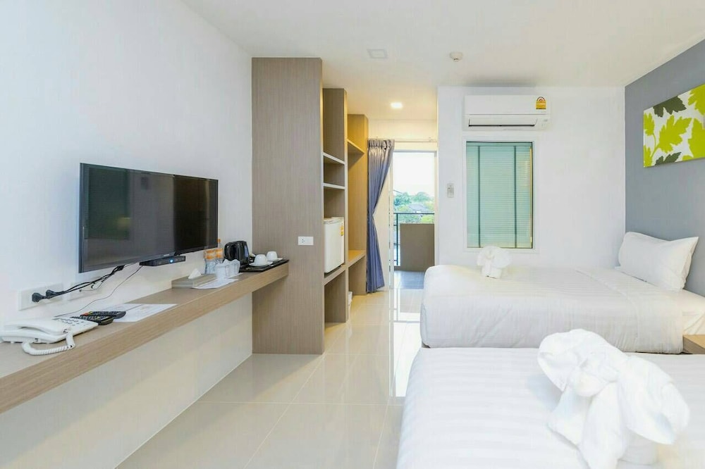 Connecting Room