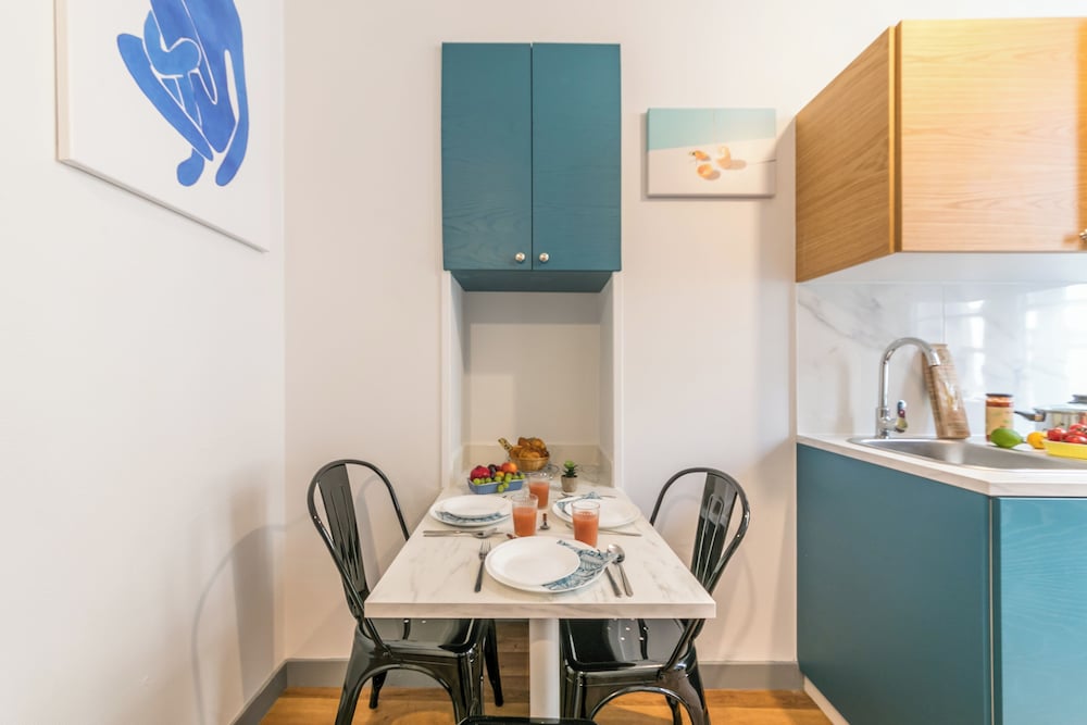 Apartment photo 2