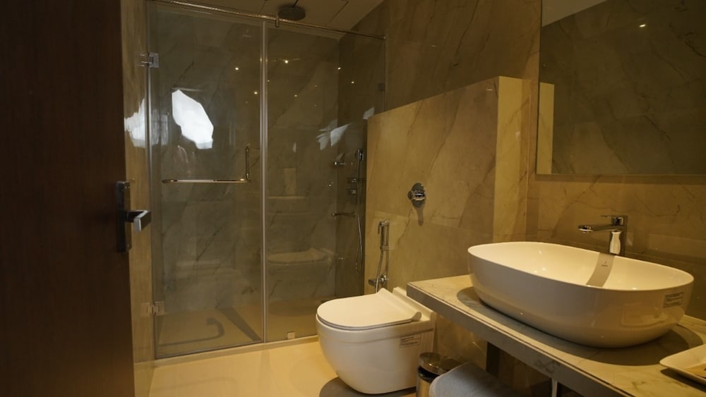 Deluxe Double Room, Multiple Bedrooms photo 3