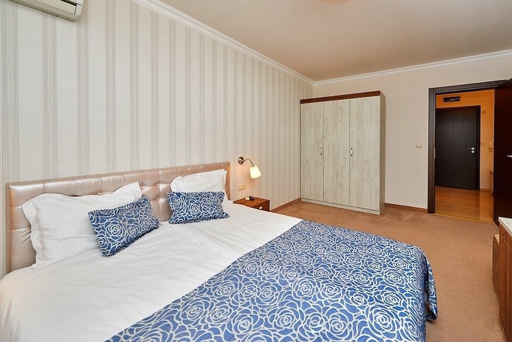 Standard Double or Twin Room photo 1