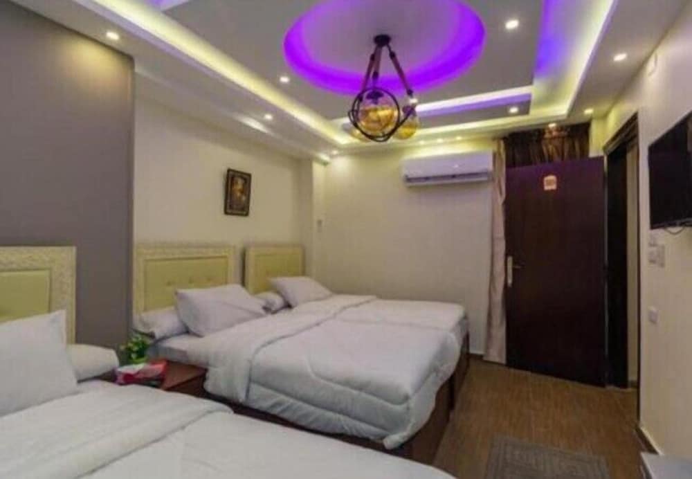 Deluxe Triple Room photo 3