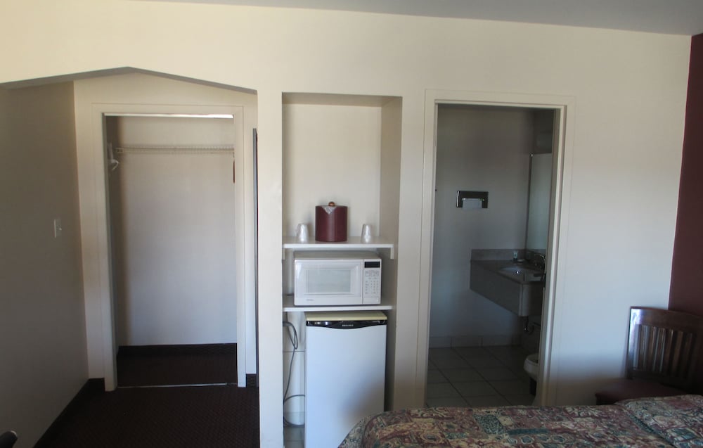 Deluxe Room, 2 Queen Beds - Photo 2