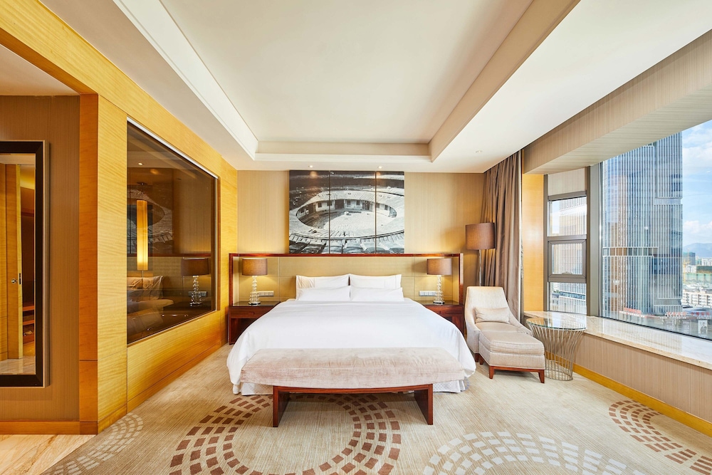 Room, 1 King Bed, City View - Photo 1