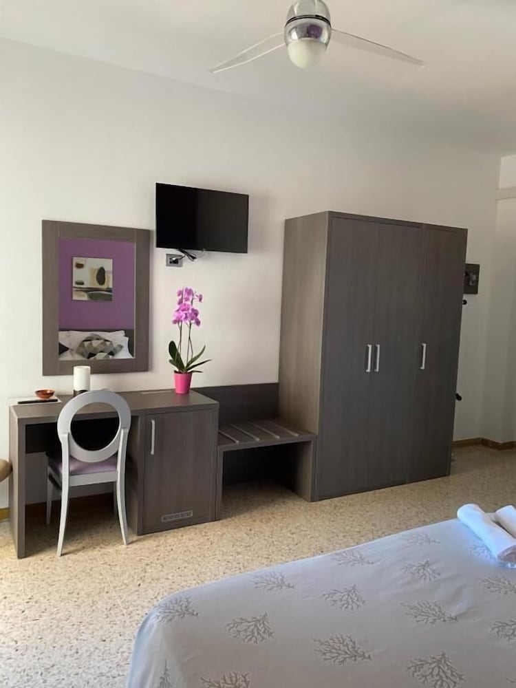 Comfort Quadruple Room, Multiple Beds, Balcony, Partial Sea View