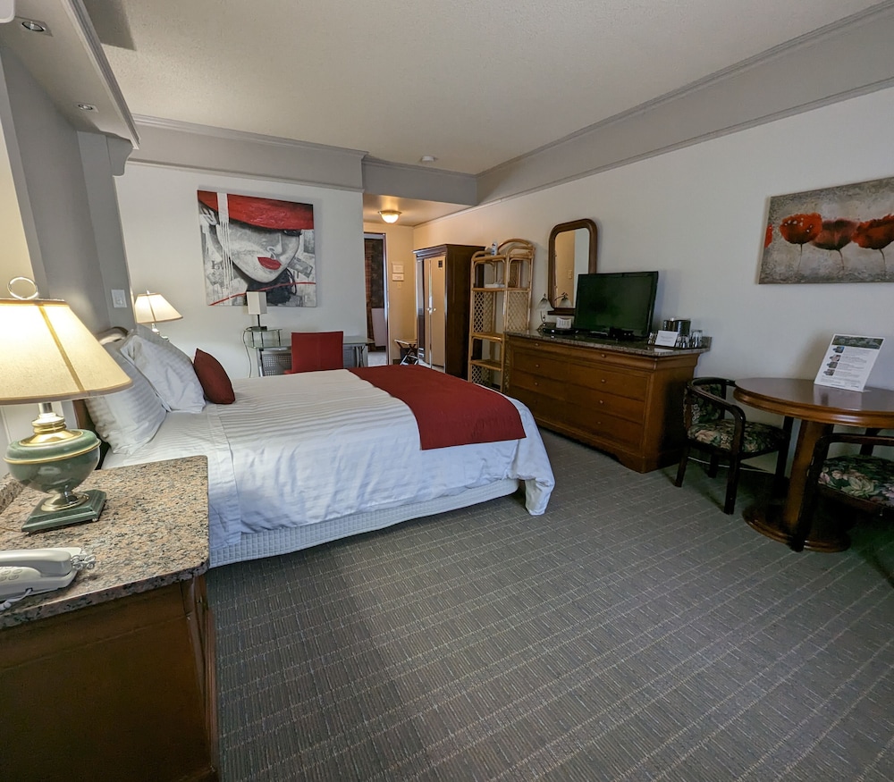 Economy Room, 1 Queen Bed photo 2
