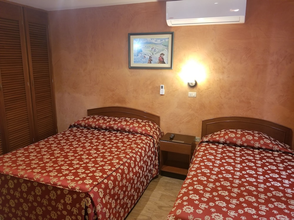 Quadruple Room photo 1