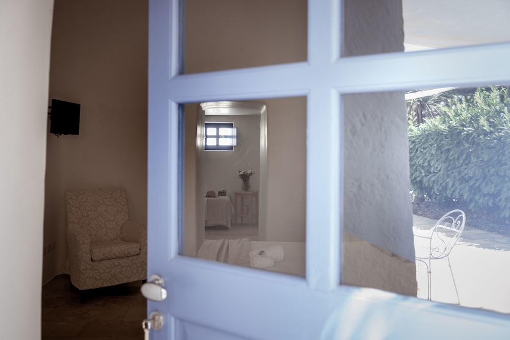 Standard Double or Twin Room - Photo 2