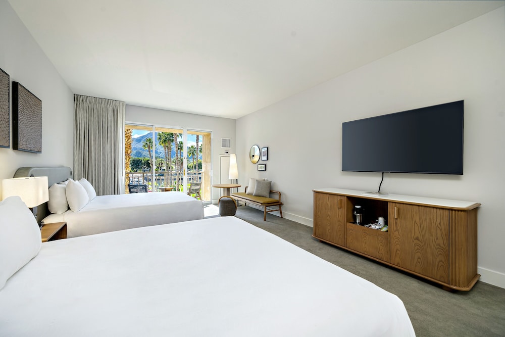 2 King Beds with Terrace photo 2