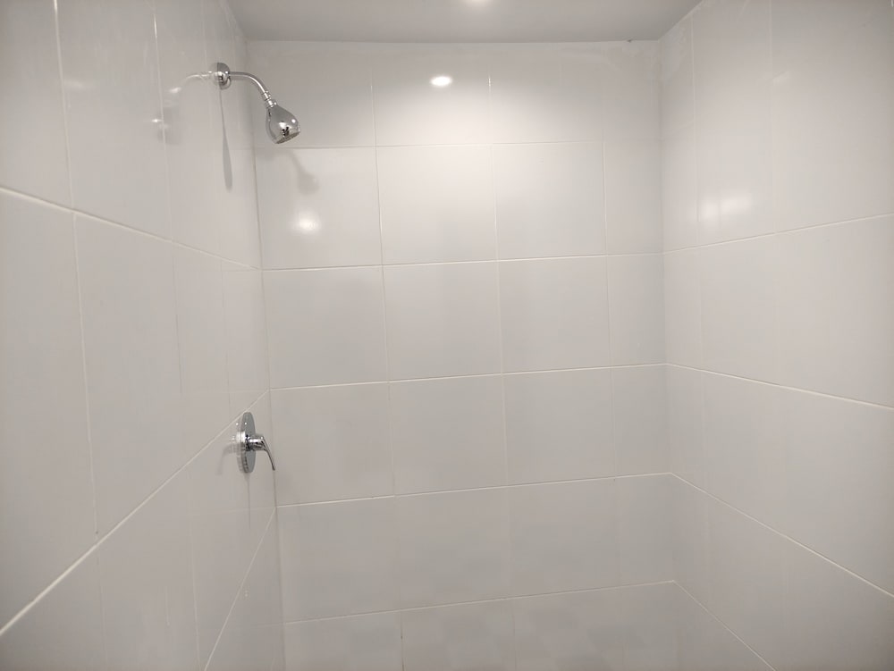 Standard Twin Room - Photo 14