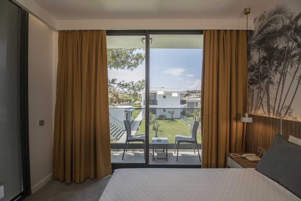 Standard Double Room, 1 Queen Bed, Garden View - Photo 2