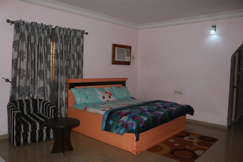 Suite (Diplomatic) - Photo 1