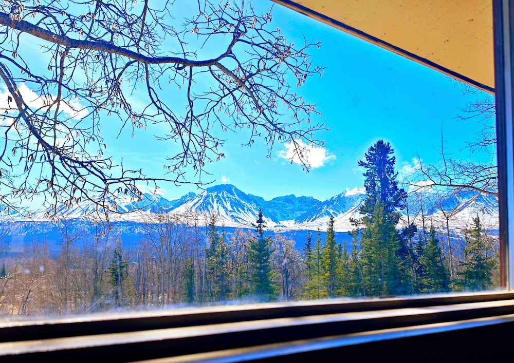 Family Double Room, Non Smoking, Mountain View photo 3