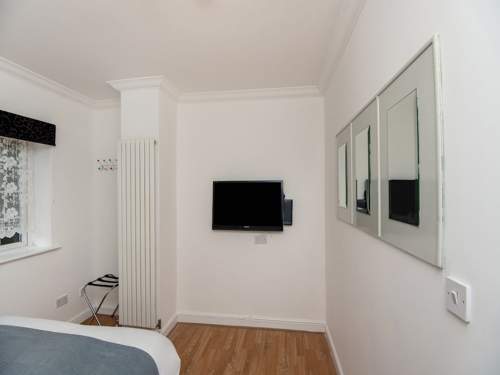 Standard Single Room, 1 Twin Bed (Shared) photo 3