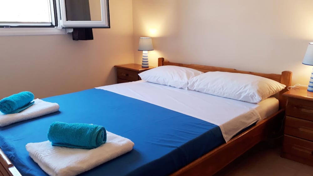 Signature Apartment, 1 Bedroom, Partial Sea View photo 3