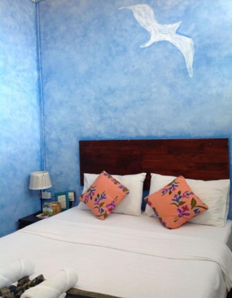 Deluxe Room with Air Conditioning photo 2