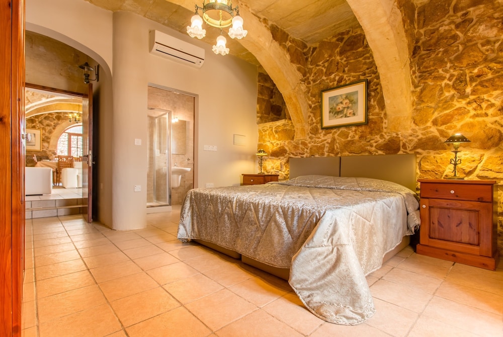 Traditional House, Multiple Beds, Non Smoking photo 1