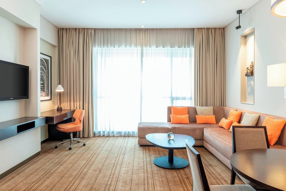 Suite, 1 Bedroom - Photo 1