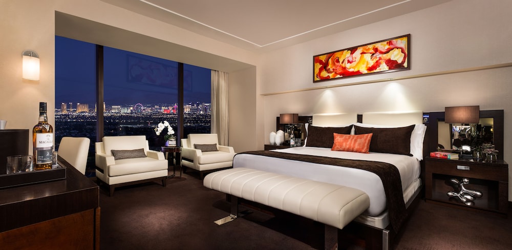 Luxury Suite, 1 Bedroom - Photo 2