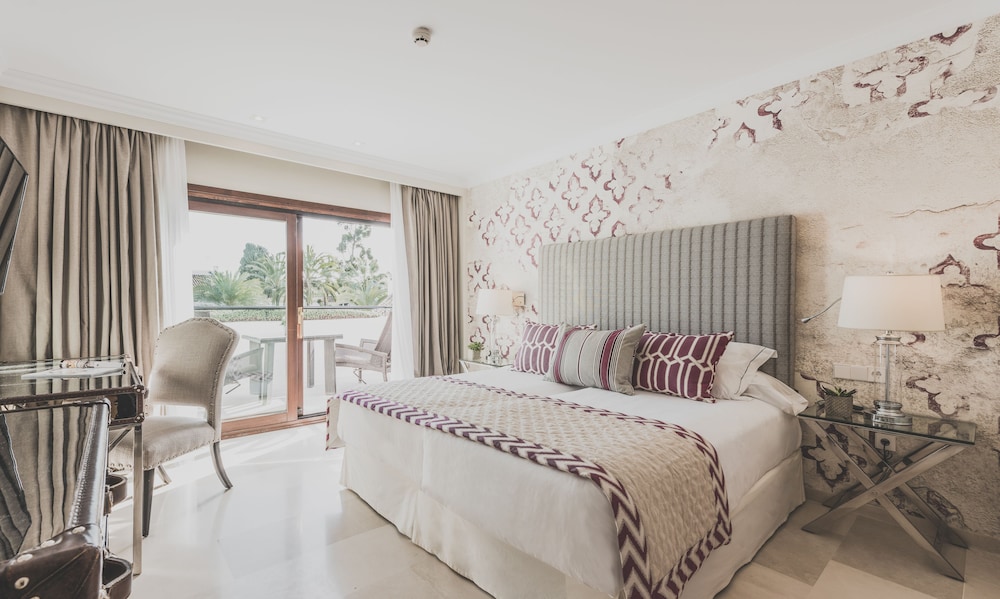 Double Room, 1 Double or 2 Twin Beds