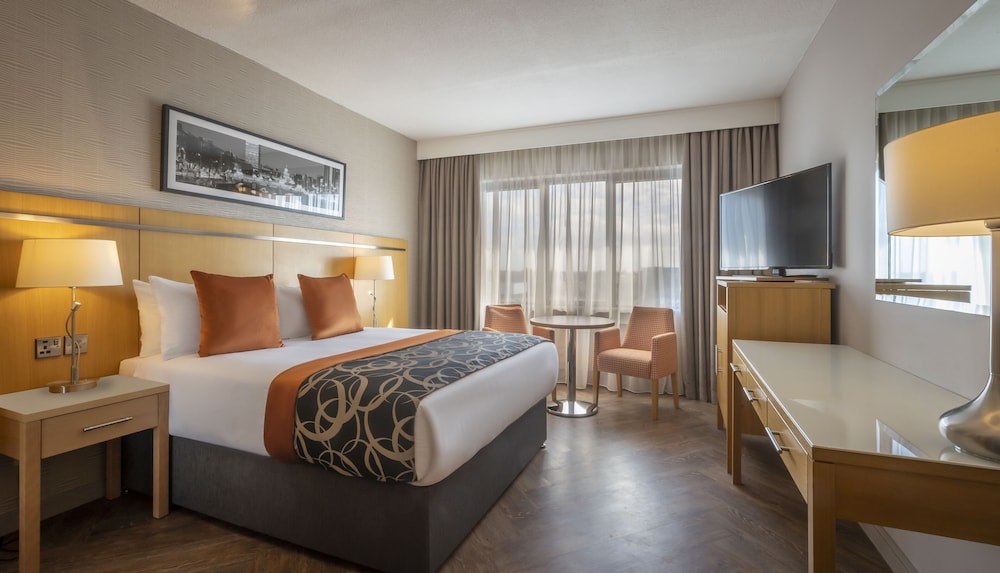 Deluxe Double & Single Room thumbnail 5