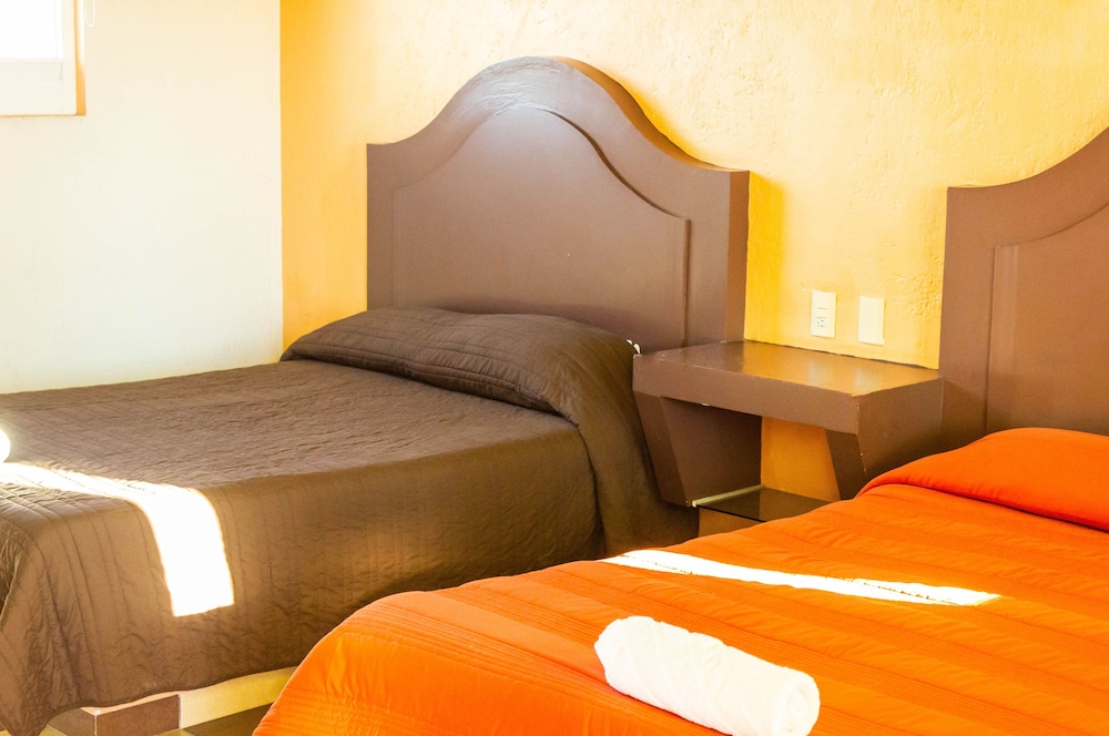 Standard Room, 2 Double Beds