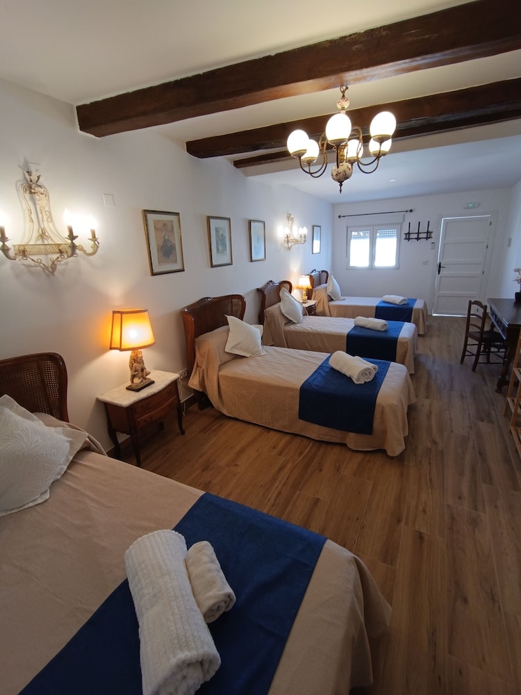 Signature Quadruple Room, Pool View