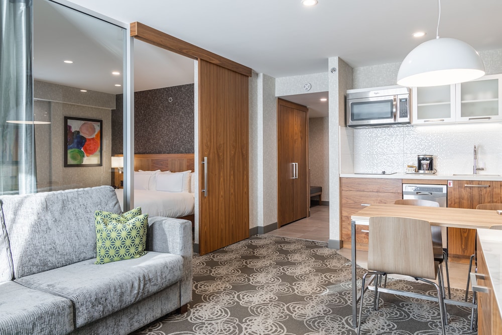 Suite, 1 King Bed, Kitchen - Photo 1