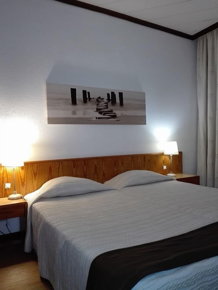 Standard Double or Twin Room - Photo 1
