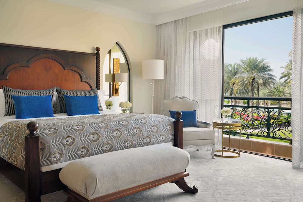 Residence Executive Suite (Adults Only) - DRIFT Beach Club Access, Host Service , Afternoon Tea