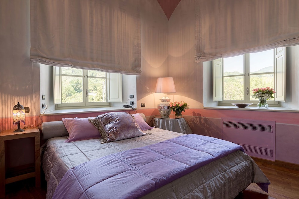 Deluxe Suite photo 1