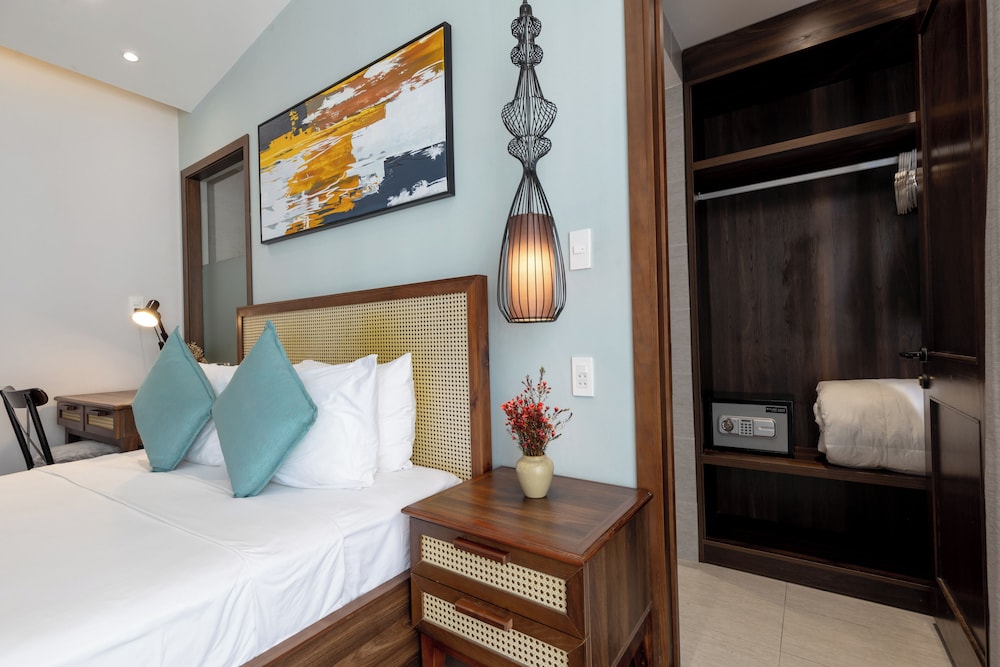 Superior Double Room, Balcony - Photo 13