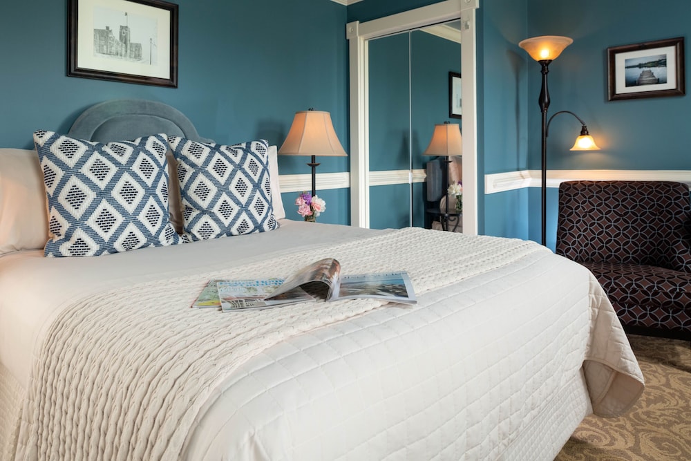 Room, 1 Queen Bed, Private Bathroom photo 3