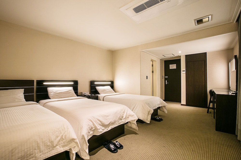 Triple Room photo 3