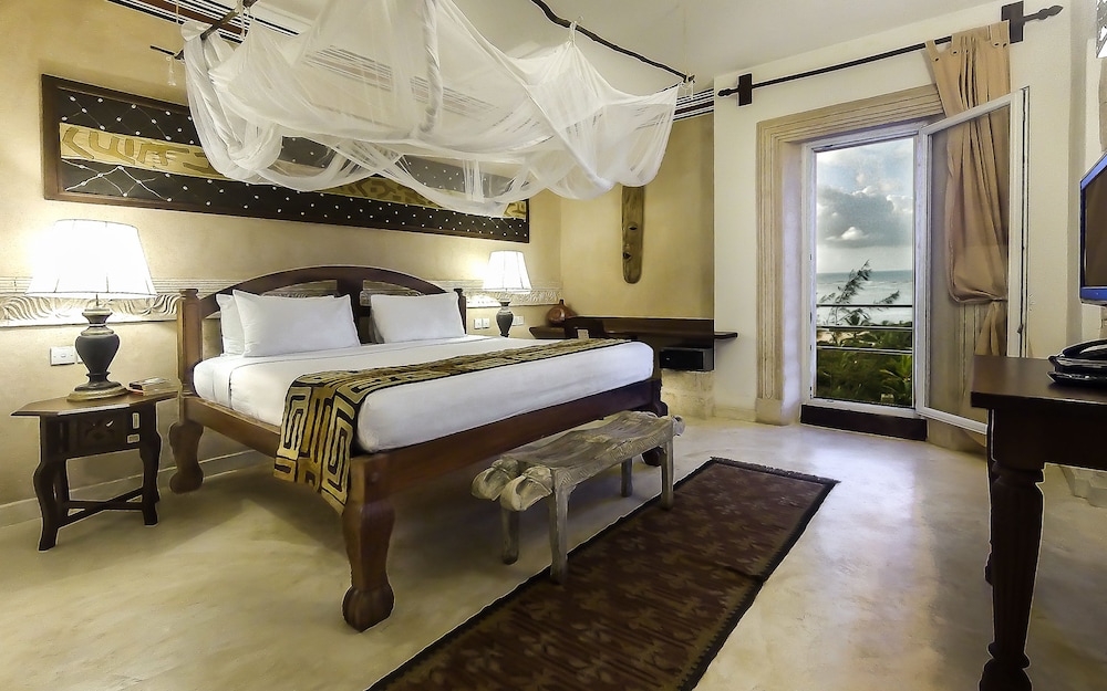 Double Room, Tower